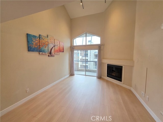 Foto del edificio - 5545 Canoga Ave