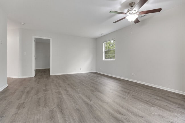 Building Photo - 96 Gant Cir