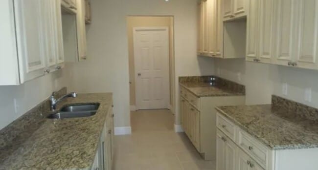 Foto del edificio - 3 bedroom 2 bath for rent