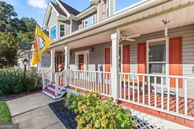 Foto del edificio - 552 Magnolia Dr