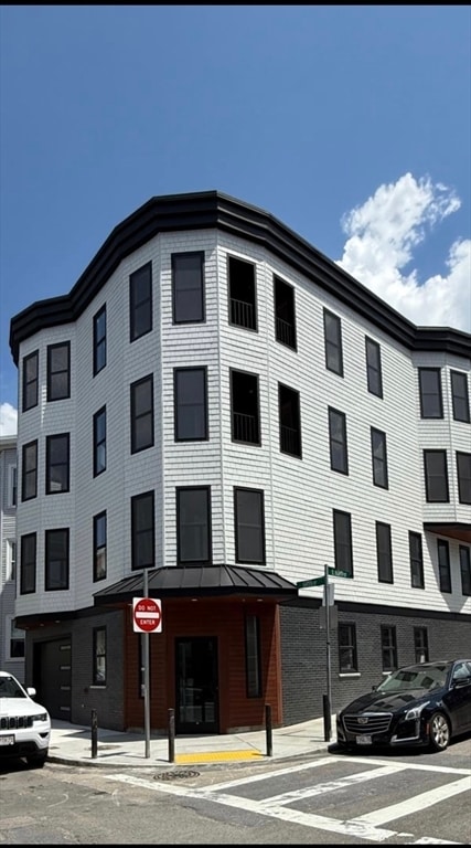 Building Photo - 78 Gates St