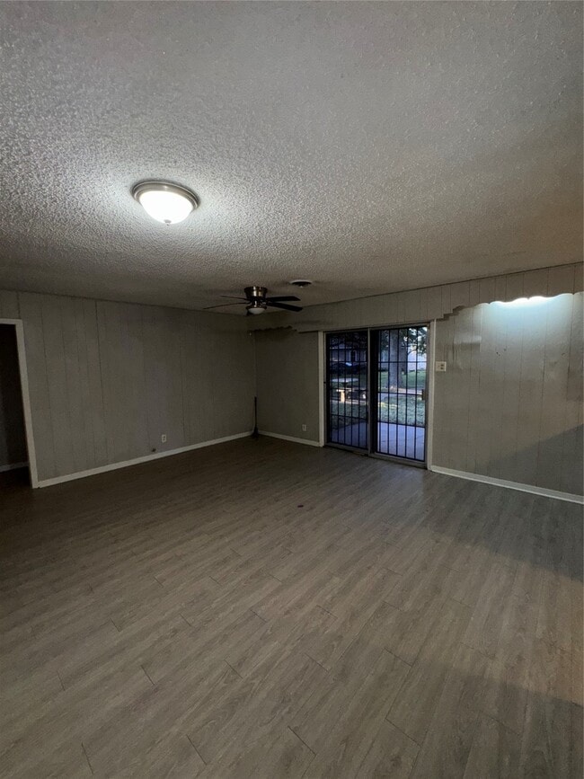 Building Photo - 5717 Woodrow St