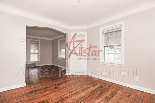 Building Photo - 3801 Woodridge Rd