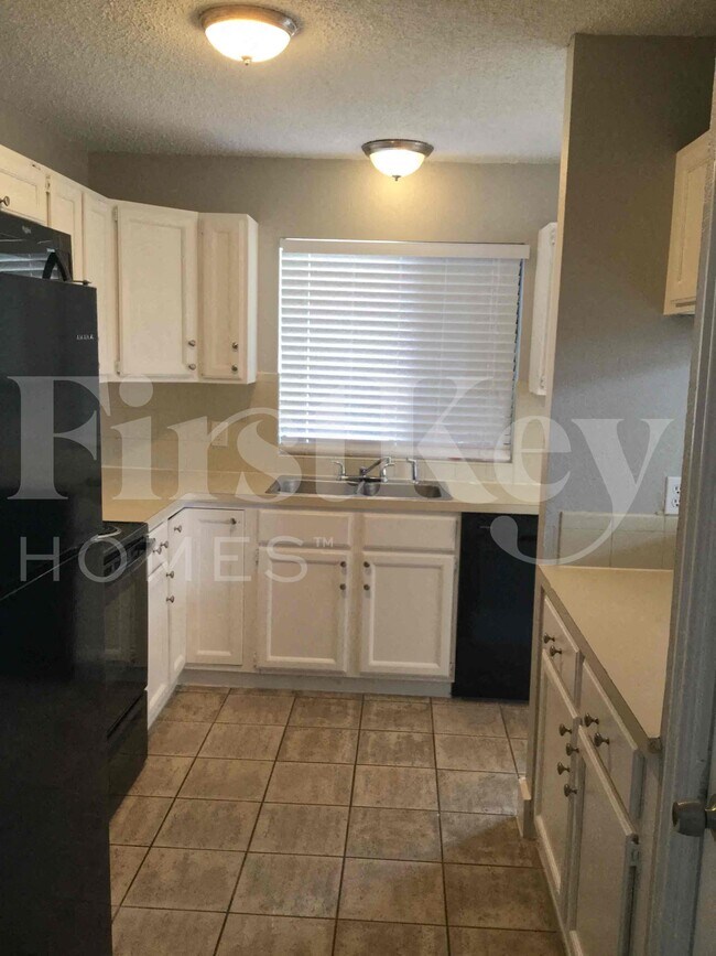 Building Photo - 5334 Riverport Dr