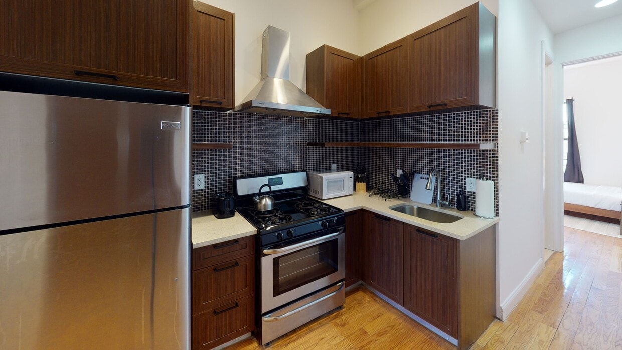 Photo - Private bedroom in 3 bed/2 bath Home