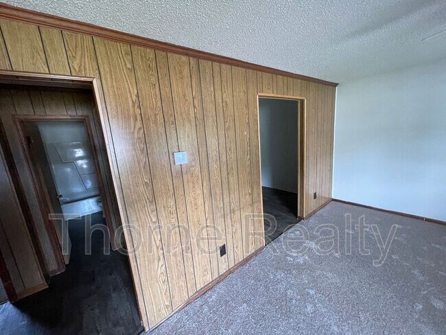 Building Photo - 1428 Davis St