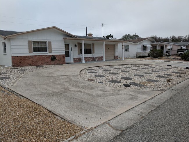 Building Photo - 2 Bedroom home for rent