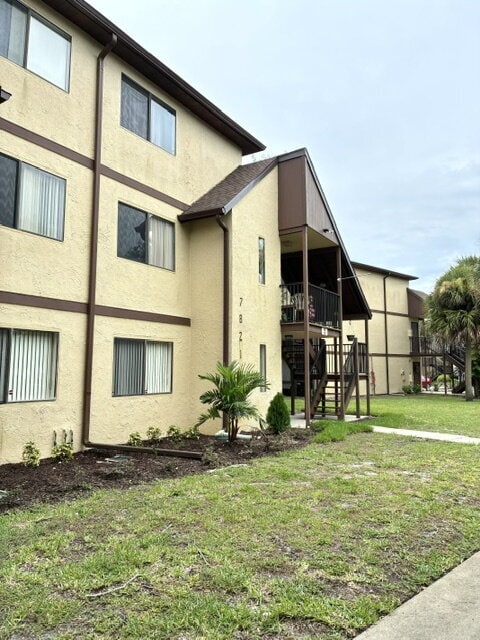 Building Photo - 7821 Maplewood Dr