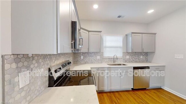 Foto del edificio - 3413 Littlefield Wy