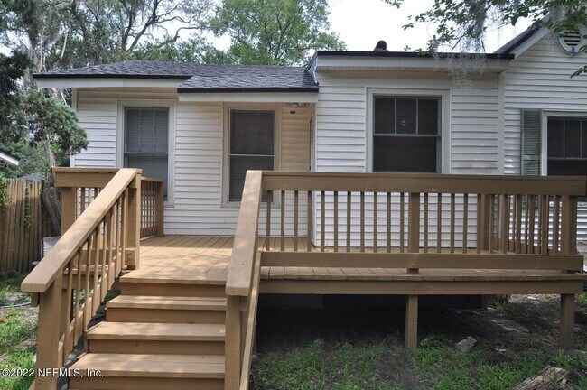 Building Photo - 7730 Lorain St
