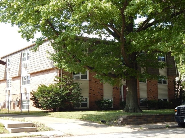 Building Photo - The Stratford House