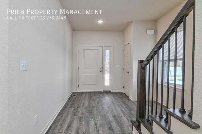 Building Photo - 3229 N 103rd Pl