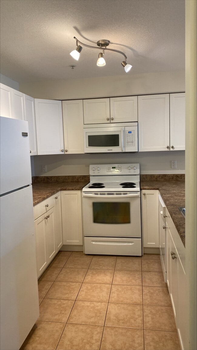 Building Photo - 4910 50 St