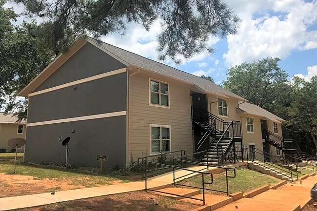 Foto del edificio - 502 W Main St