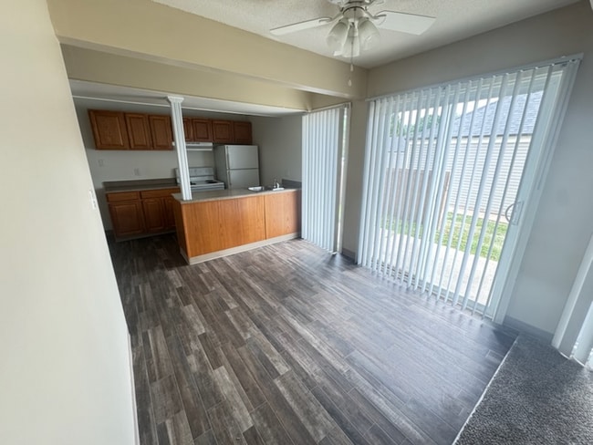 Building Photo - 7311 Buckingham Dr