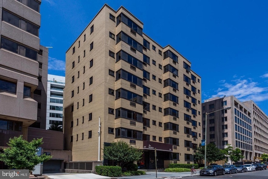 Photo - 2141 I Street NW Unit 812