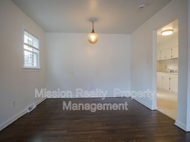 Foto del edificio - 3012 Glenan Dr