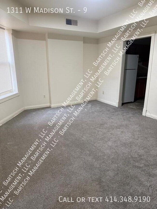 Foto del edificio - 1311 W Madison St