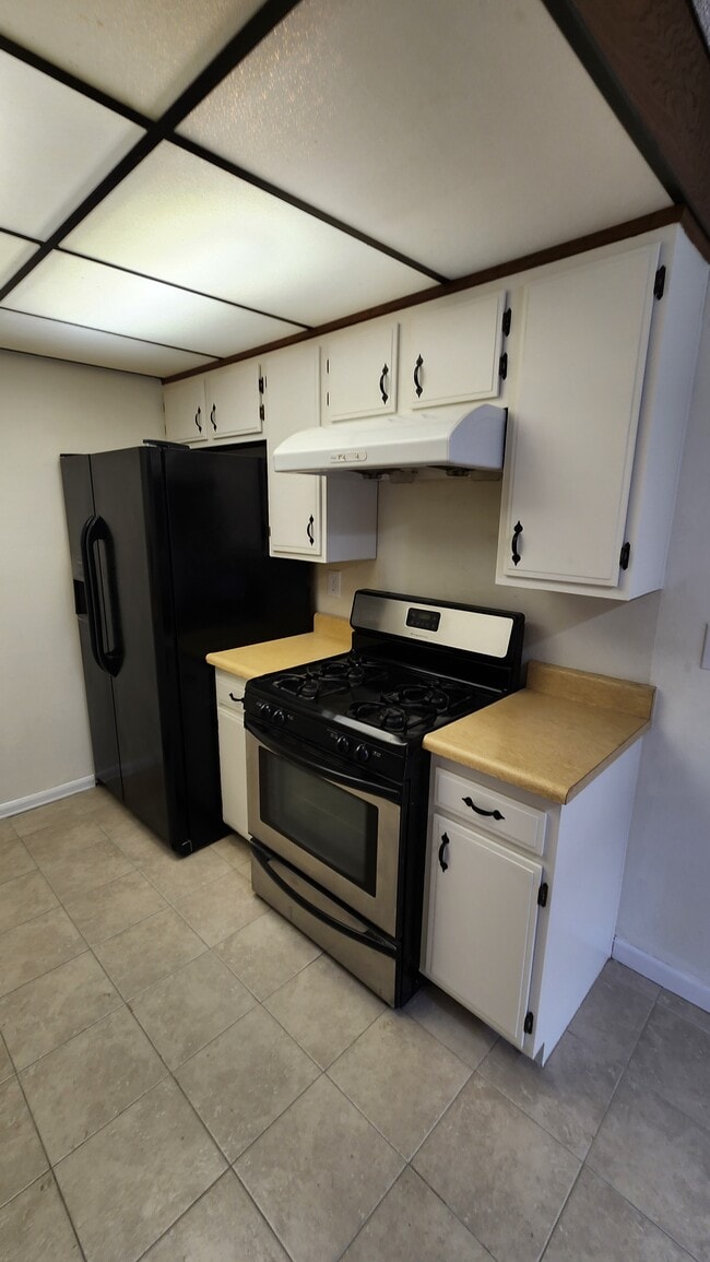 Photo - 715 S Webster Ave Apartment