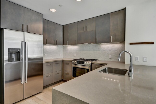 Building Photo - 52 Innes Ct