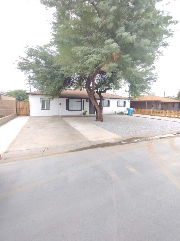 Photo - 3245 W Rose Ln Apartment