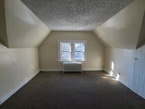 Building Photo - 236 Hillside Ave