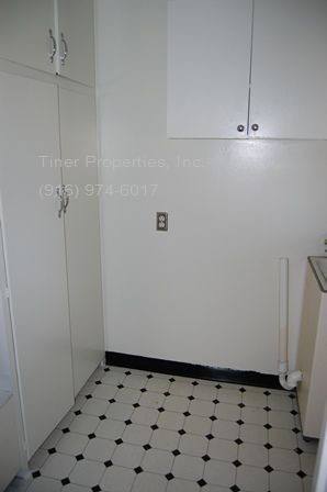 Foto del edificio - Great Two Bedroom with Office and Charming...