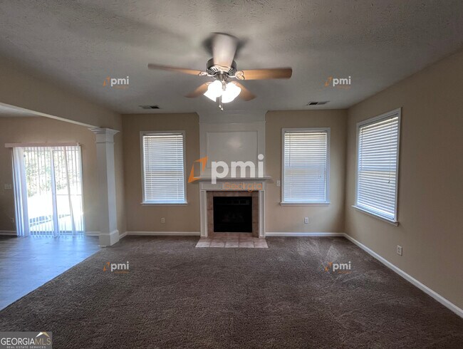 Foto del edificio - 7151 Flagstone Pl
