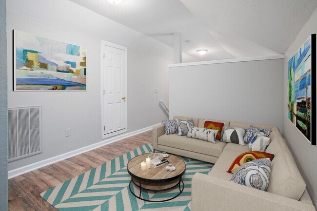 Foto del edificio - $1500.00 MOVES YOU IN