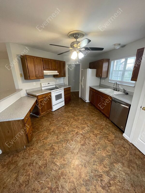 Building Photo - 4559 Cambrook Dr
