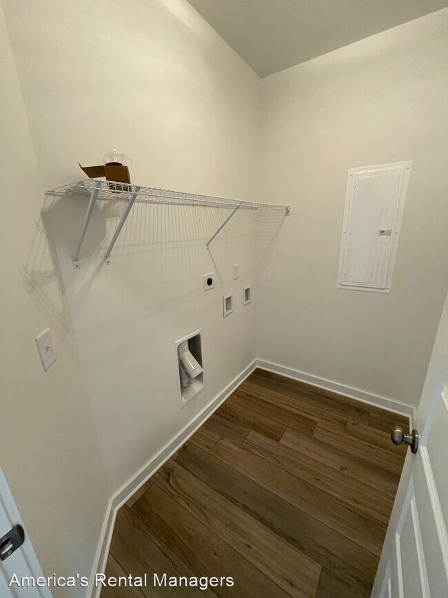 Foto del edificio - 4 br, 2 bath House - 200 Graham Circle