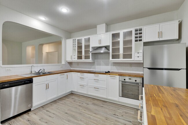 Foto del edificio - 521 New Country Rd