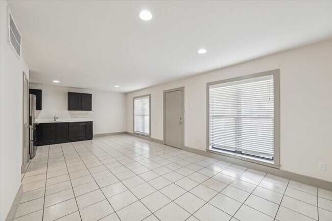 Foto del edificio - 4300 Rosslyn Rd