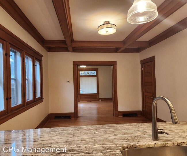 Building Photo - 2 br, 2 bath House - 136 Elgin #1