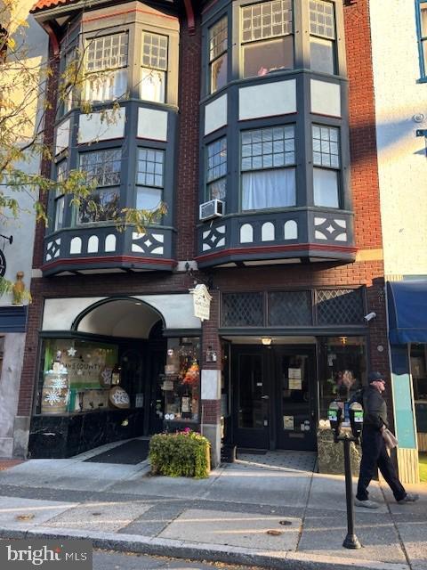 Building Photo - 25 Chambersburg St
