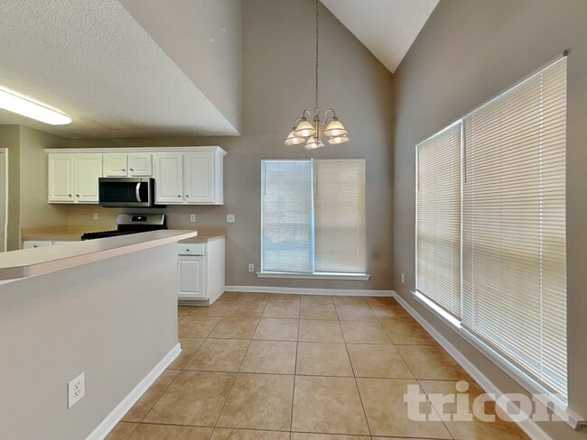 Foto del edificio - 427 Gresham Dr