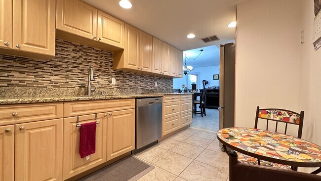 Foto del edificio - 3450 S Ocean Blvd