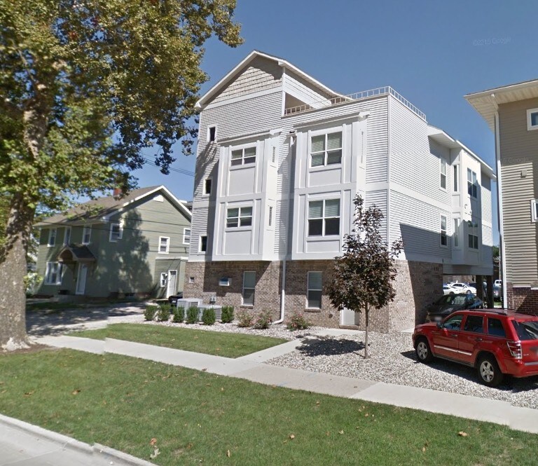 Primary Photo - 306 S 5th St