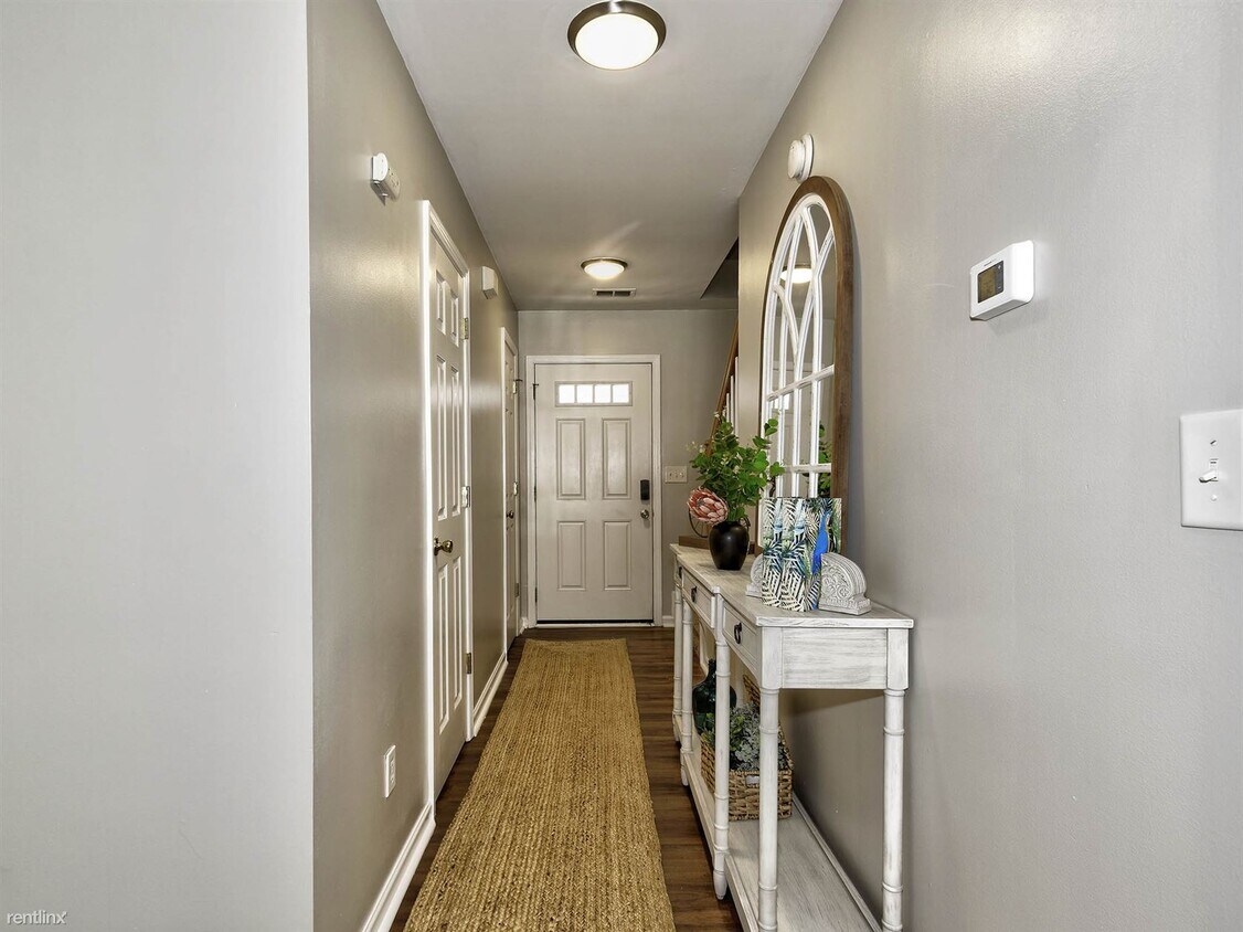 Primary Photo - 2 br, 2.5 bath Townhome - 11316 Morgan Val...