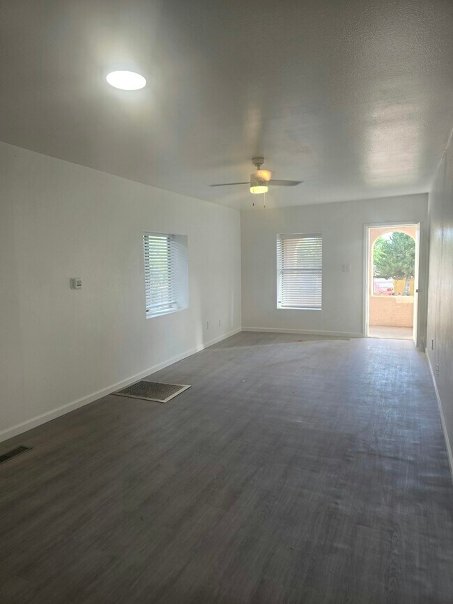 Foto del edificio - 300 S 5th St