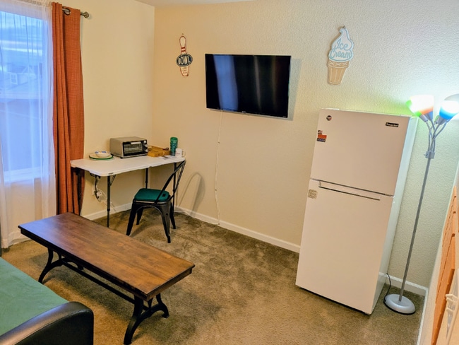 Photo - 323 Zuniga St House