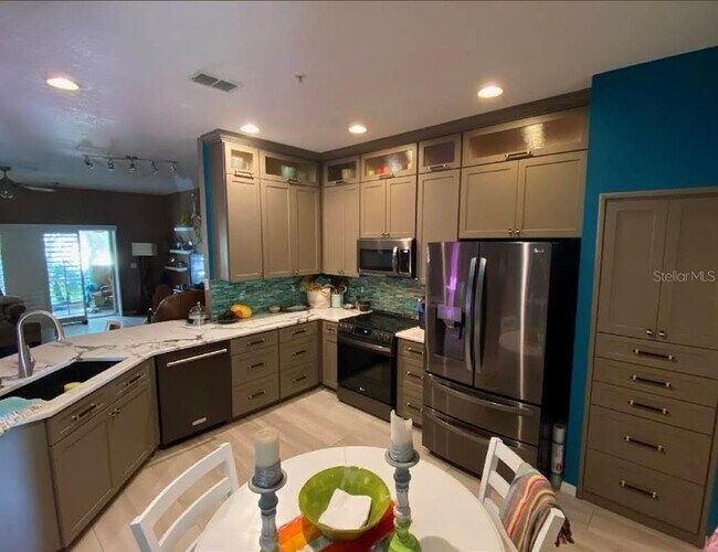 Building Photo - 11229 Kapok Grand Cir