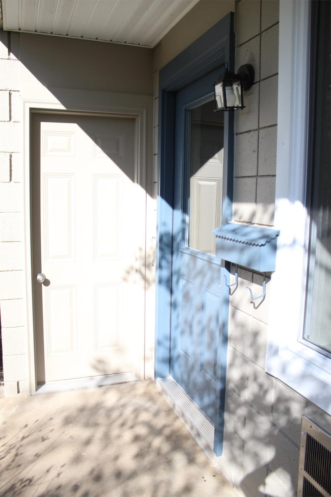 Foto del edificio - 201 Taliwa Gardens Dr