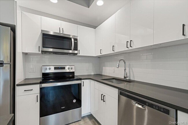 Foto del edificio - 47 Beekman Ave