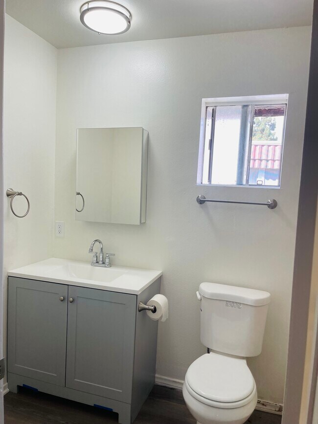 Foto del edificio - 6442 Rostrata Ave