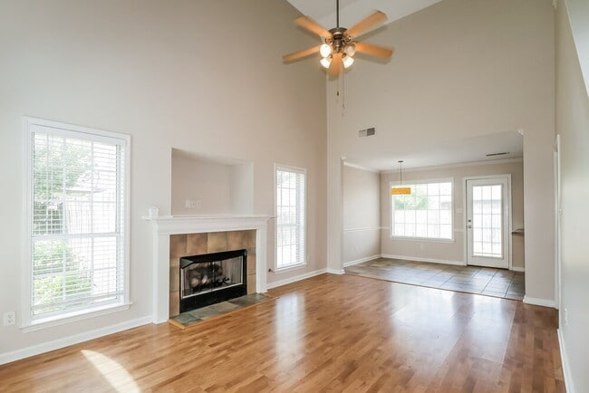 Building Photo - 6076 Armistead St