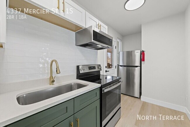 Building Photo - 4337 Mercier St