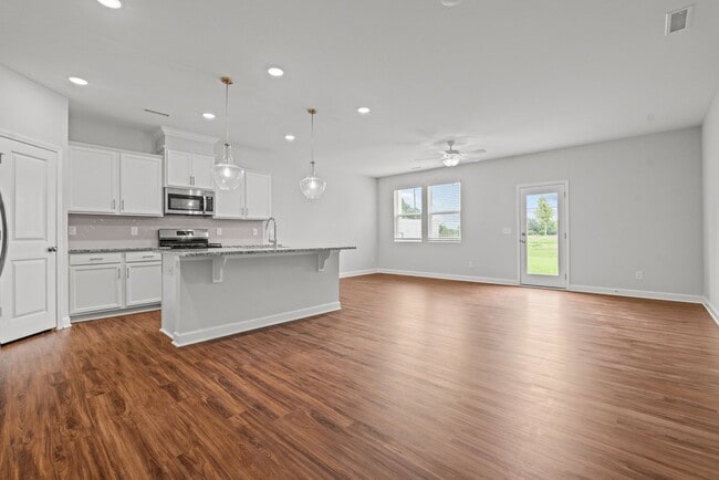 Foto del edificio - New Construction 3 Bed 2.5 Bath Townhome