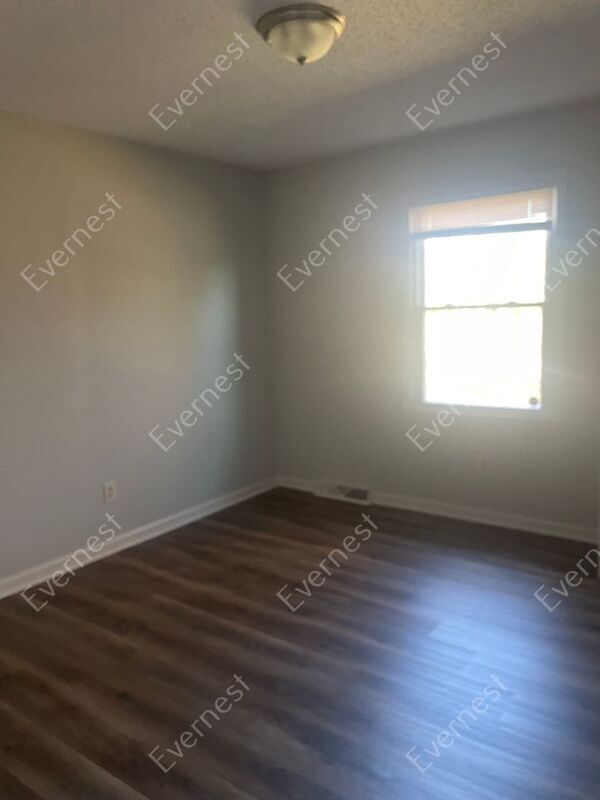 Foto del edificio - 6205 Ferncliff Dr NW
