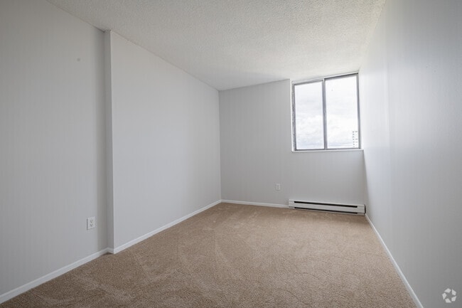 2 chambres, 1 salle de bain - 979 pi² - Chambre secondaire - The Riversides - 1591 Lycee Place